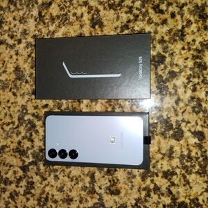 GalaxSamsung S25 Smartphone Icyblue Color